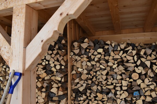 Das Reiterhäusl - wood logs
